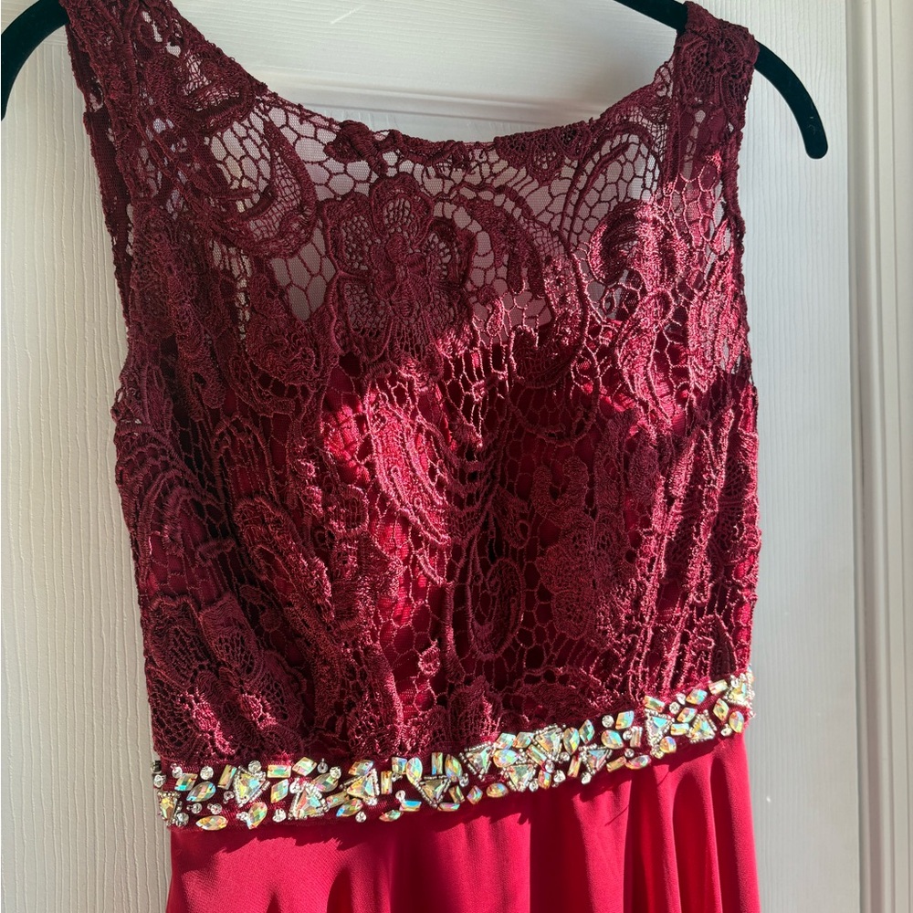 Elegant Lace Burgundy Dress with Beaded Waist